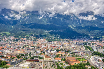 Credit Bild von <a href="https://pixabay.com/de/users/realluca009-8019791/?utm_source=link-attribution&utm_medium=referral&utm_campaign=image&utm_content=7361396">Luca</a> auf <a href="https://pixabay.com/de//?utm_source=link-attribution&utm_medium=referral&utm_campaign=image&utm_content=7361396">Pixabay</a>